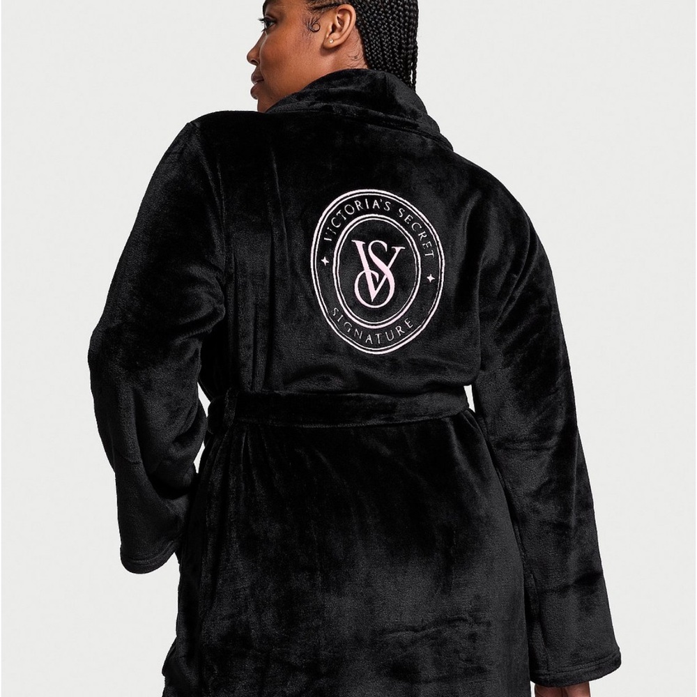 Victoria's Secret Black Signature Plush Robe